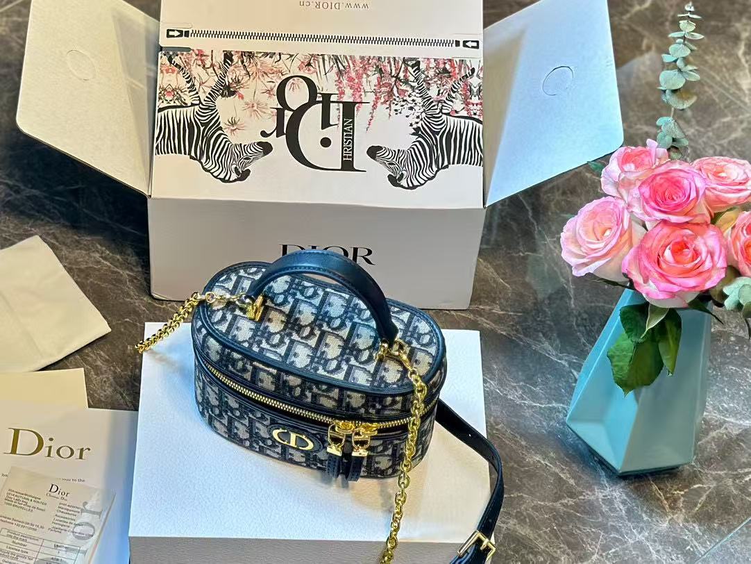 15QD1BDE Stylish embroidery bag