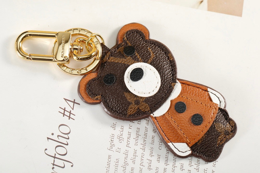 3RE14ADE Stylish key closure