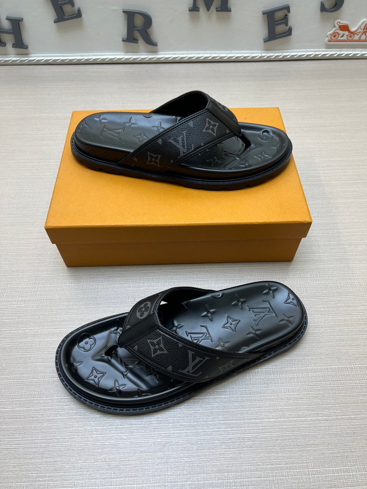 535ZE303ZDE Stylish Slippers