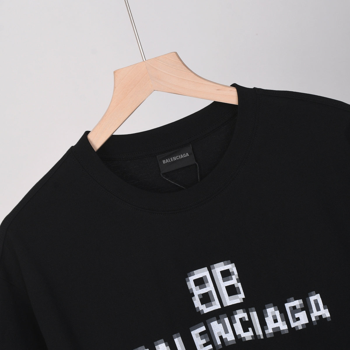 125WJ43UDE Stylish T-shirts