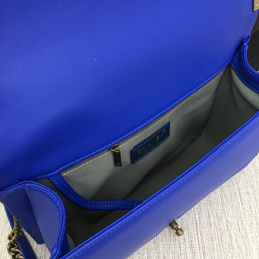 5C60BDE Stylish leather bag