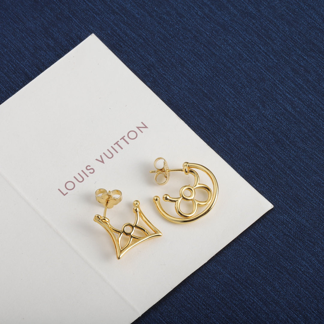 14E956EDE Stylish Earrings