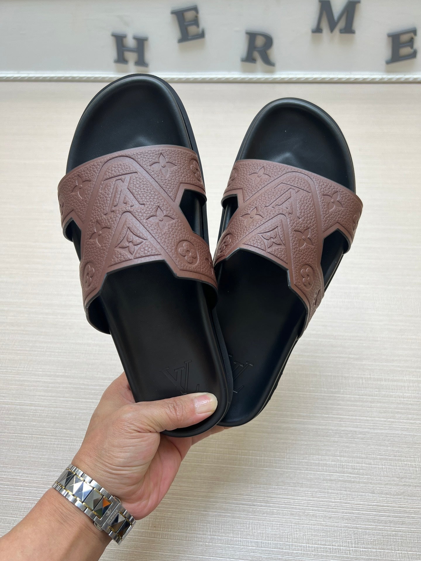 54E68ZDE Stylish slippers
