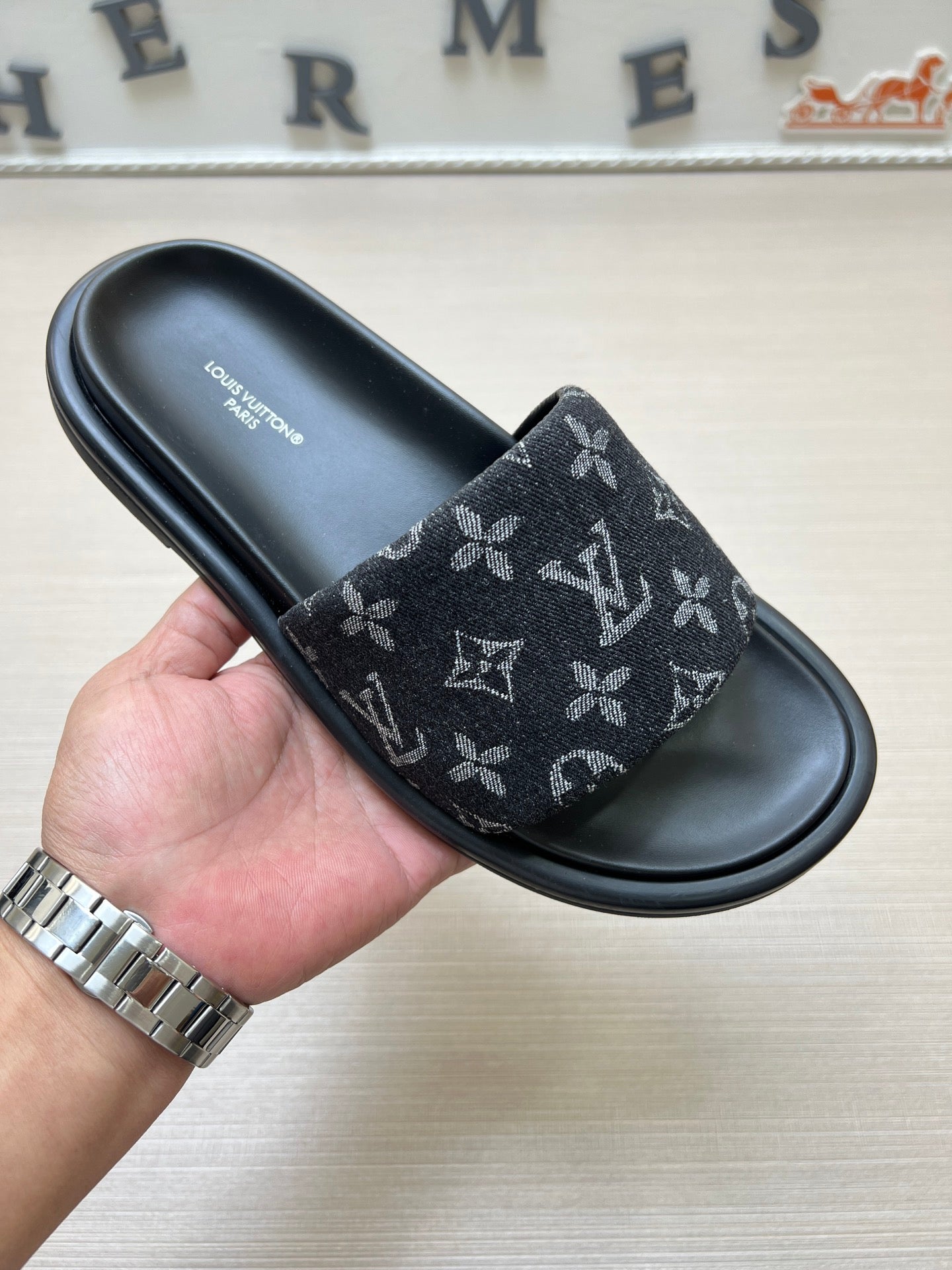 535ZE302ZDE Stylish Slippers
