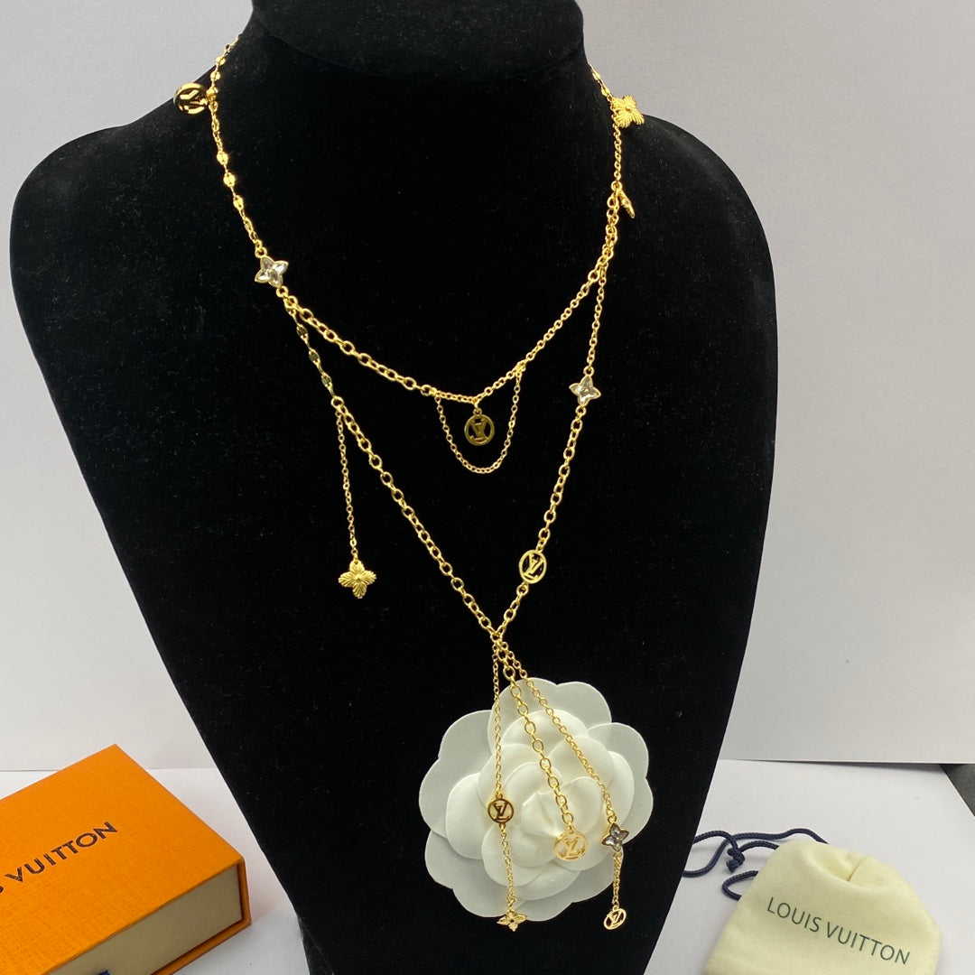 1NE186XDE Stylish Necklaces