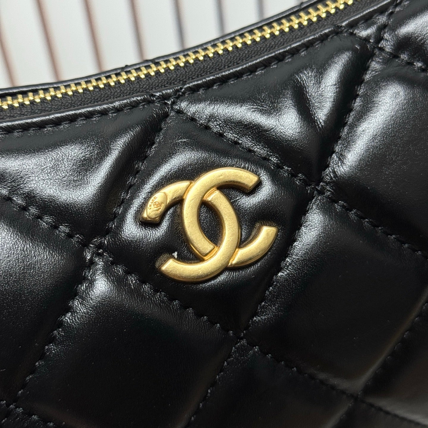 15RC14BDE Stylish leather bag