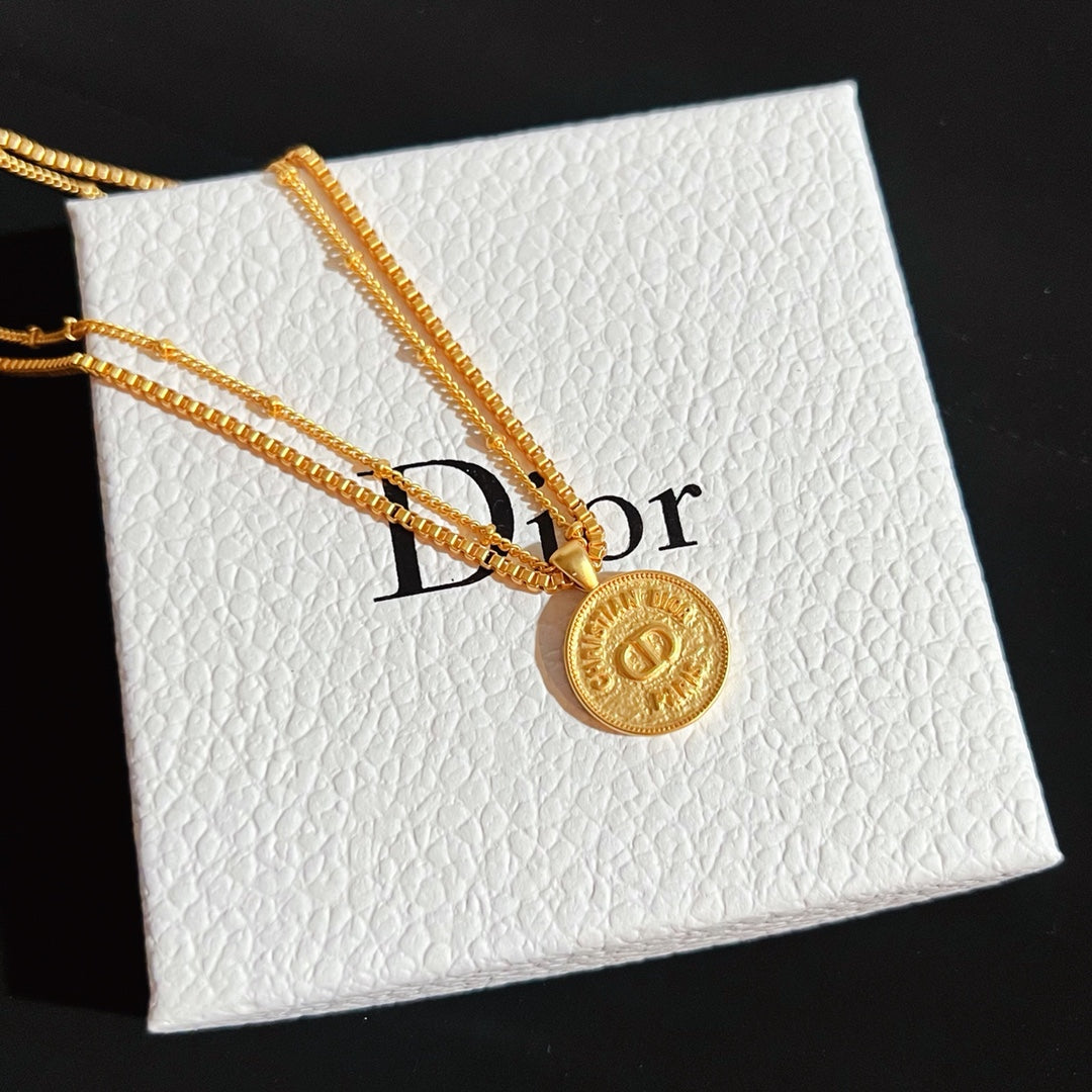 1YD145XDE Stylish Necklaces
