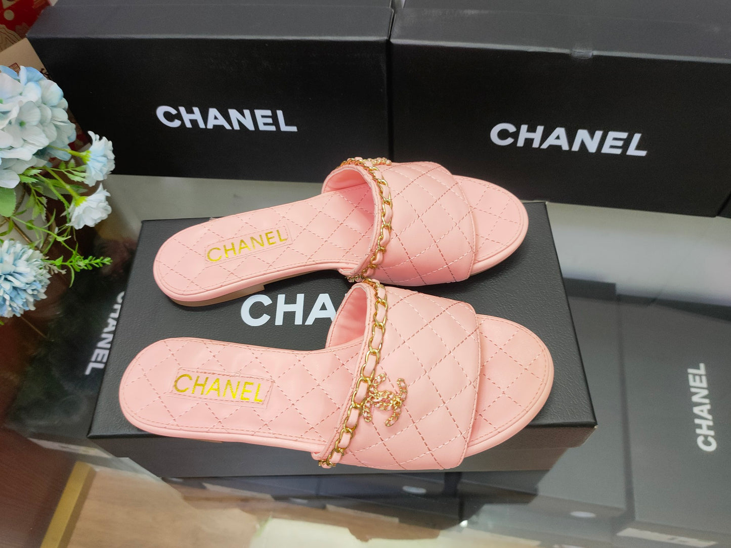 14C29ZDE Stylish slippers