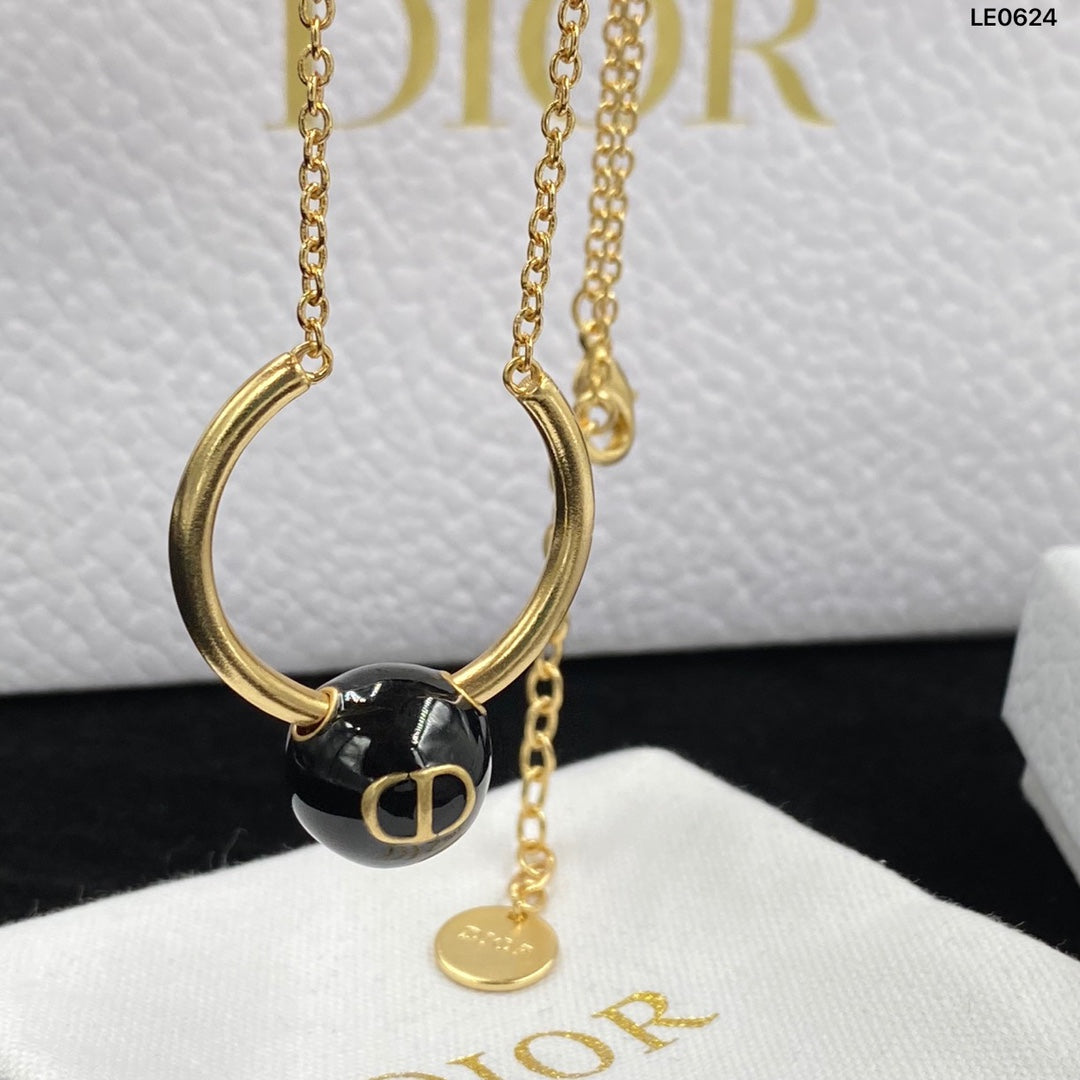 1YD184XDE Stylish Necklaces
