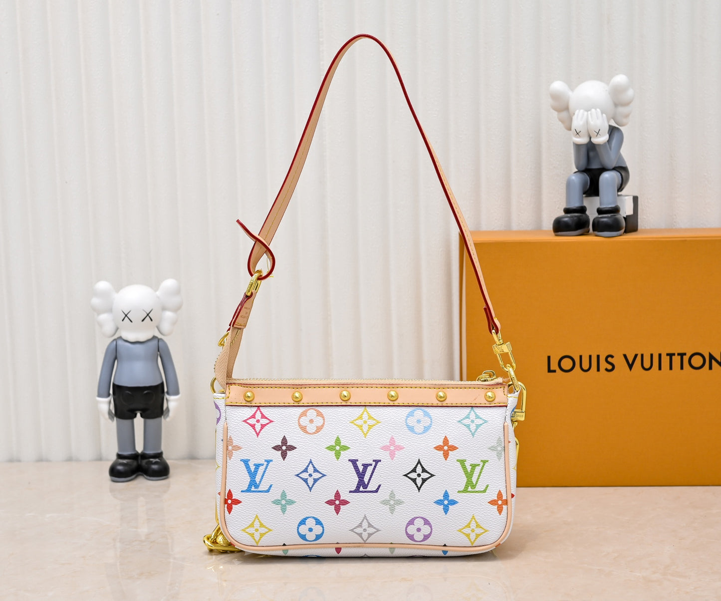 15XE12BDE Stylish leather bag