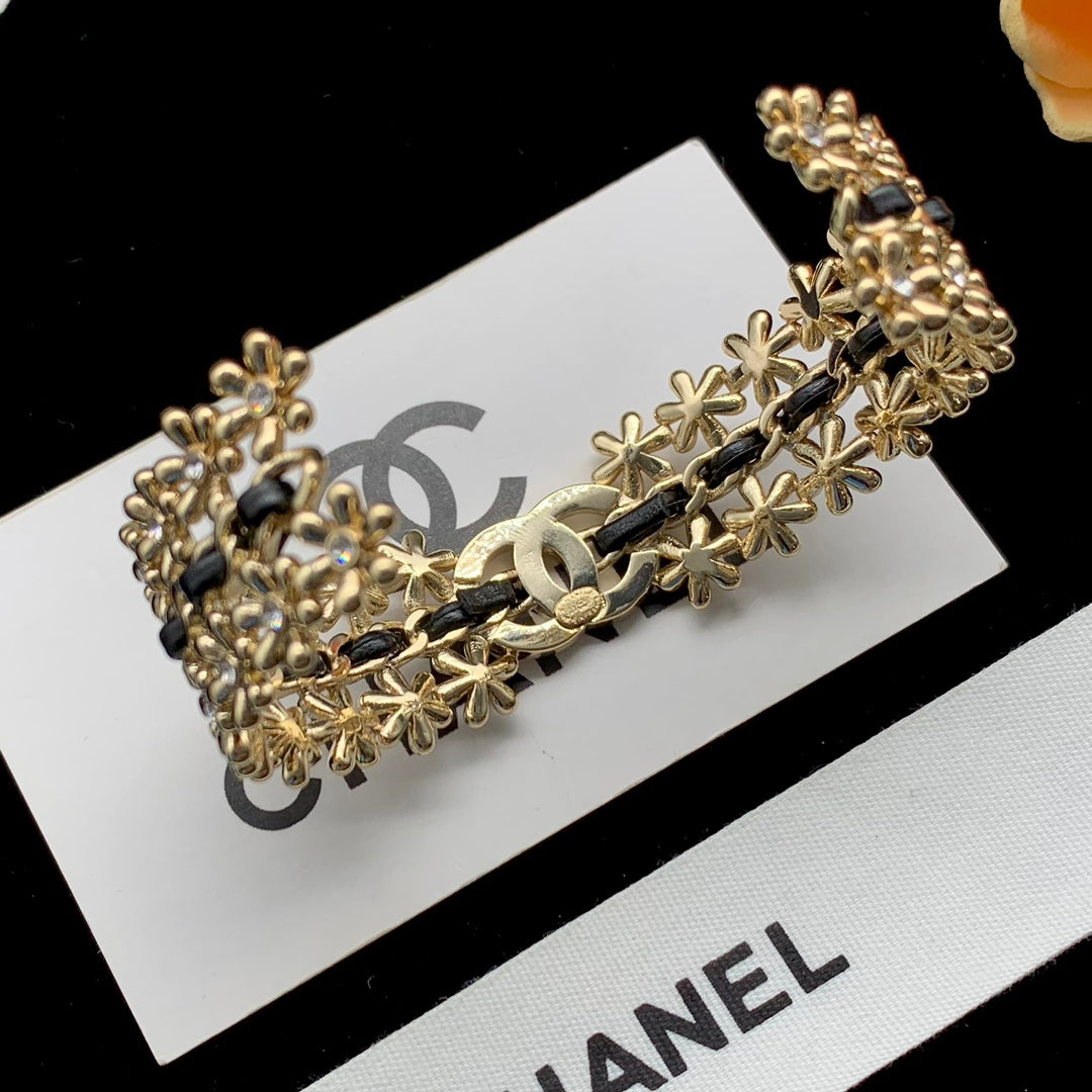 1YC120KDE Stylish Bracelets