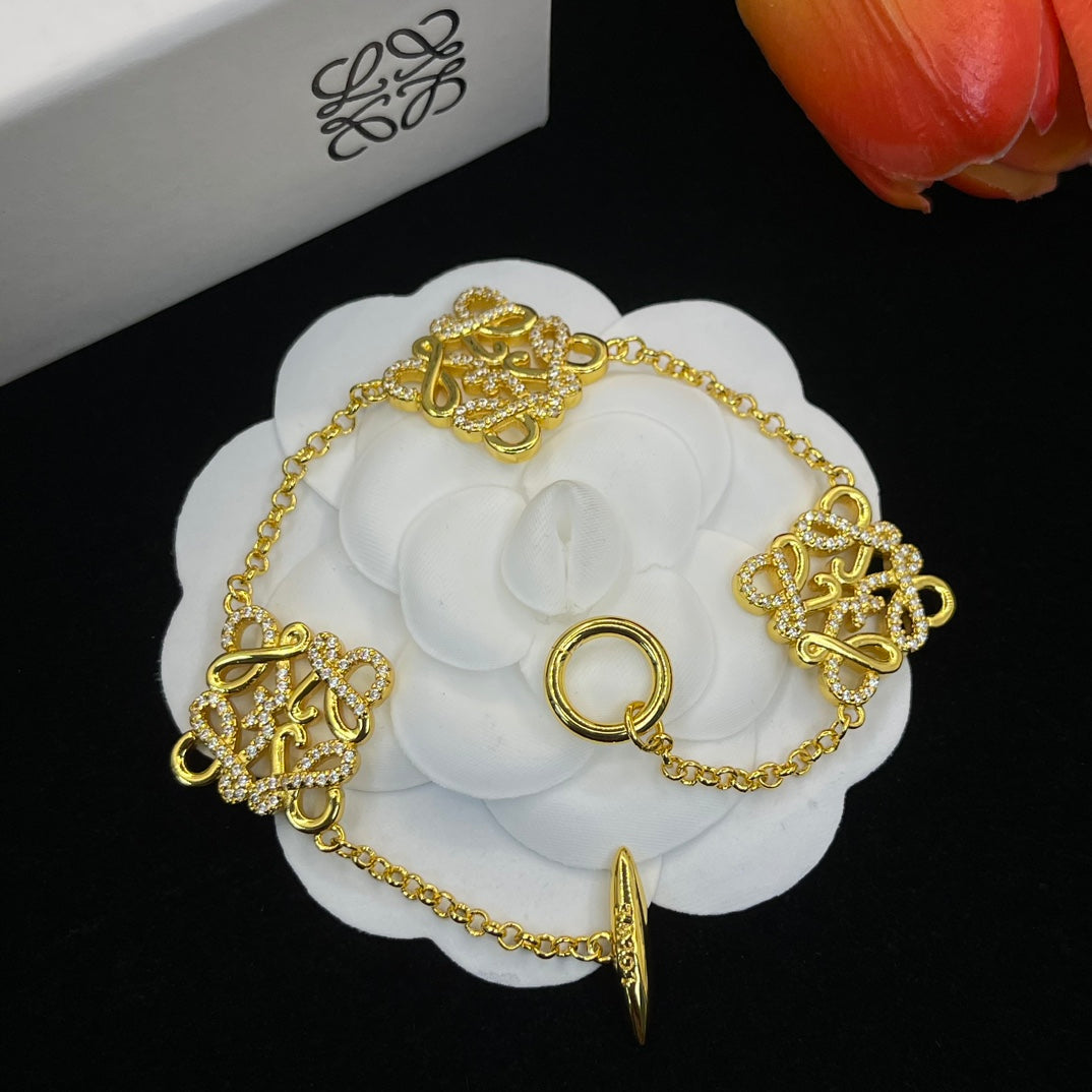 14A756KDE Stylish Earrings Bracelets Necklaces