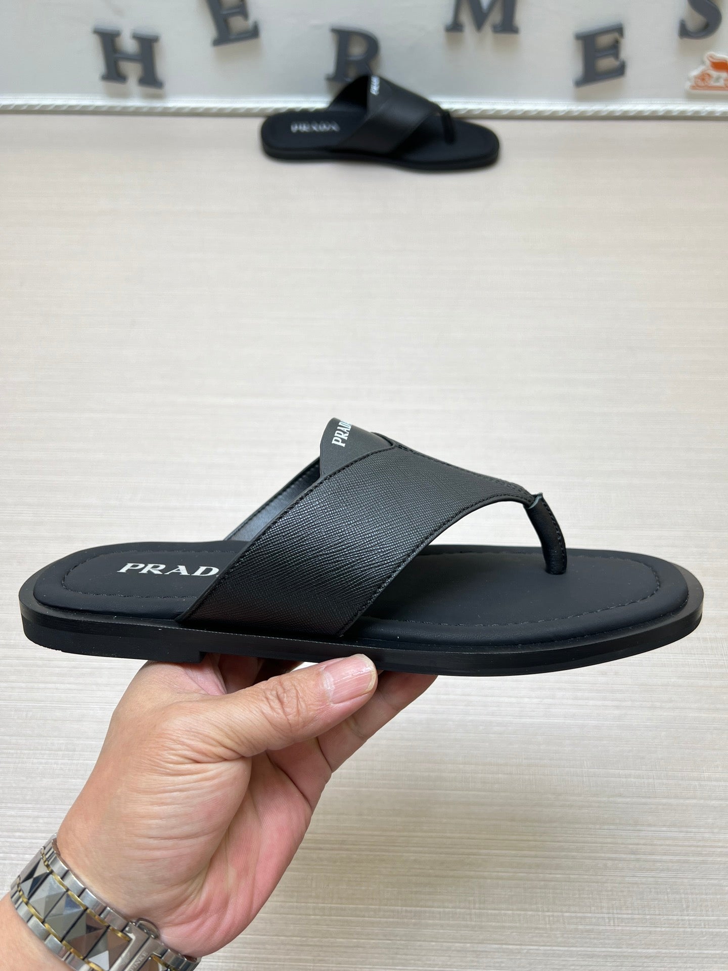 54PD72ZDE Stylish slippers