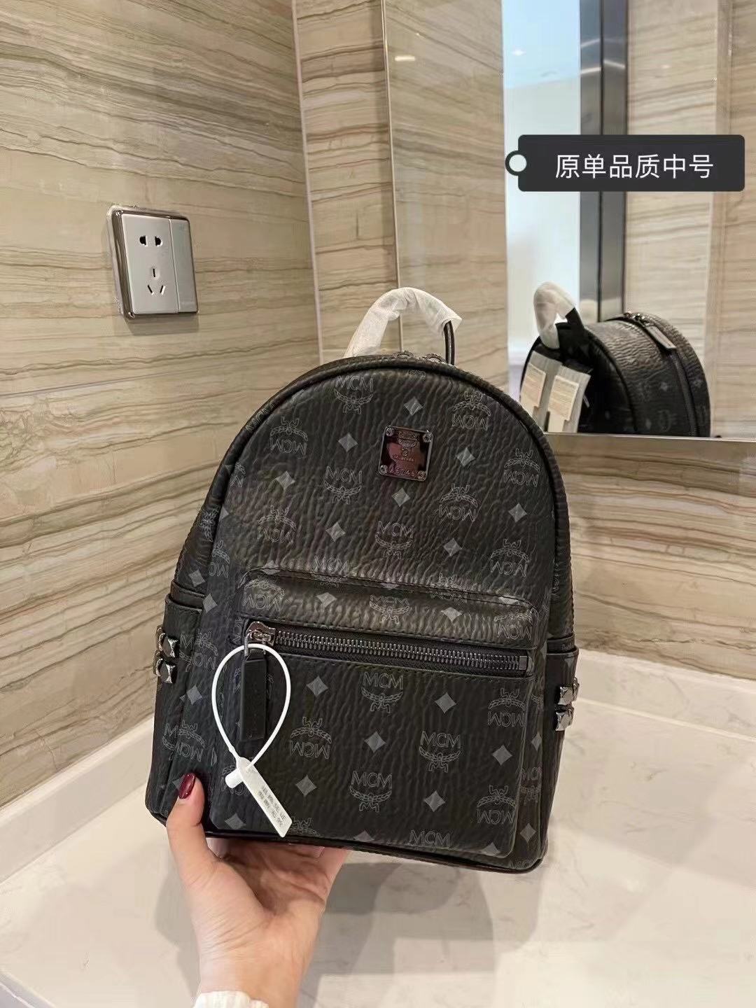 2XM332BDE Stylish leather bag