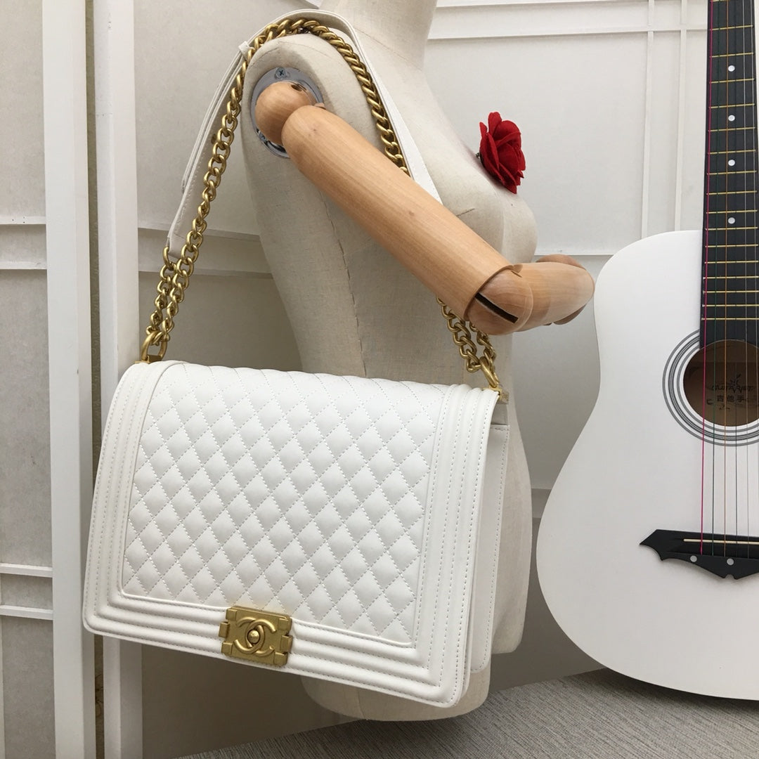 5C60BDE Stylish leather bag