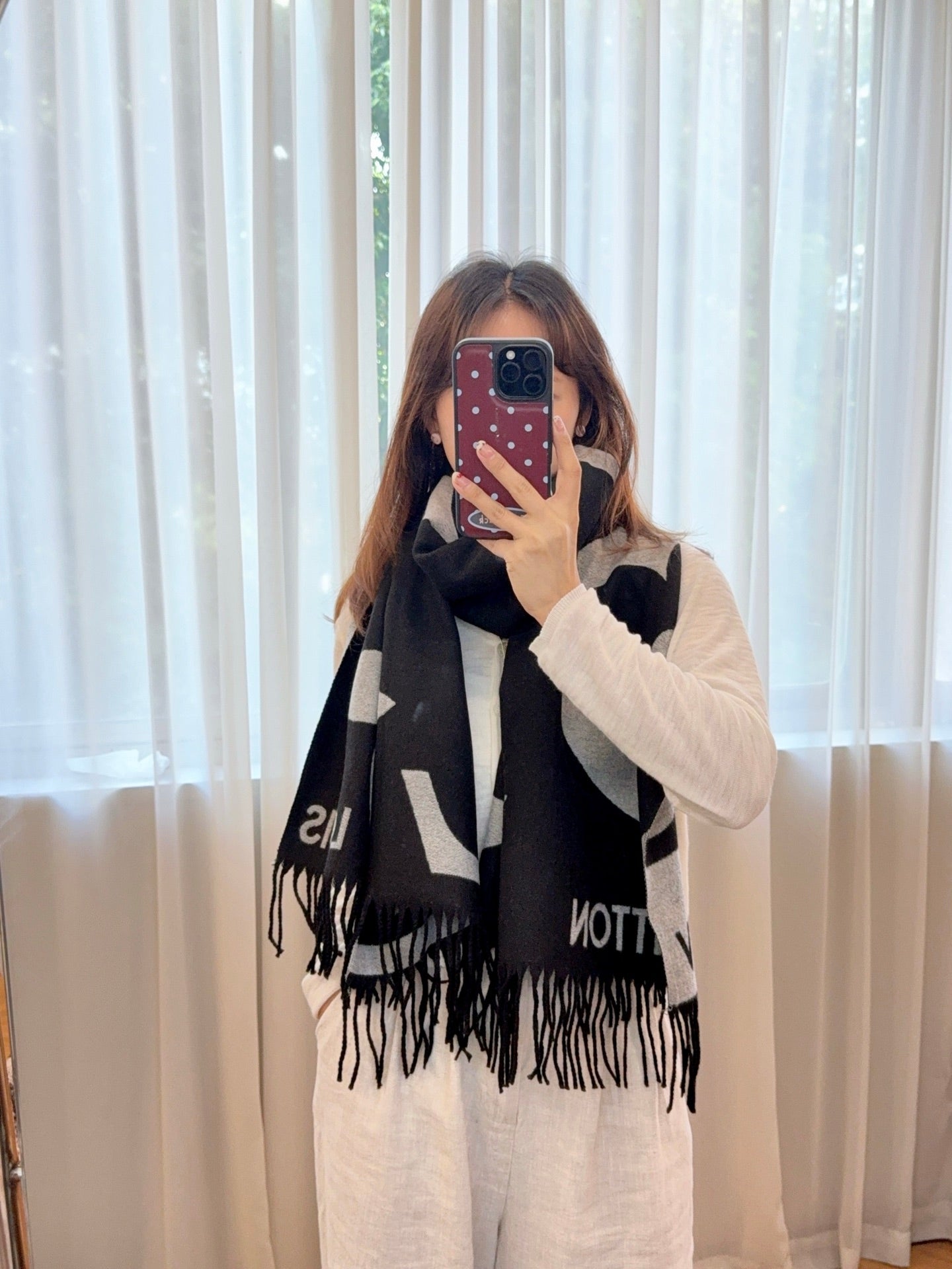 185ZE66WDE Stylish Winter Scarves