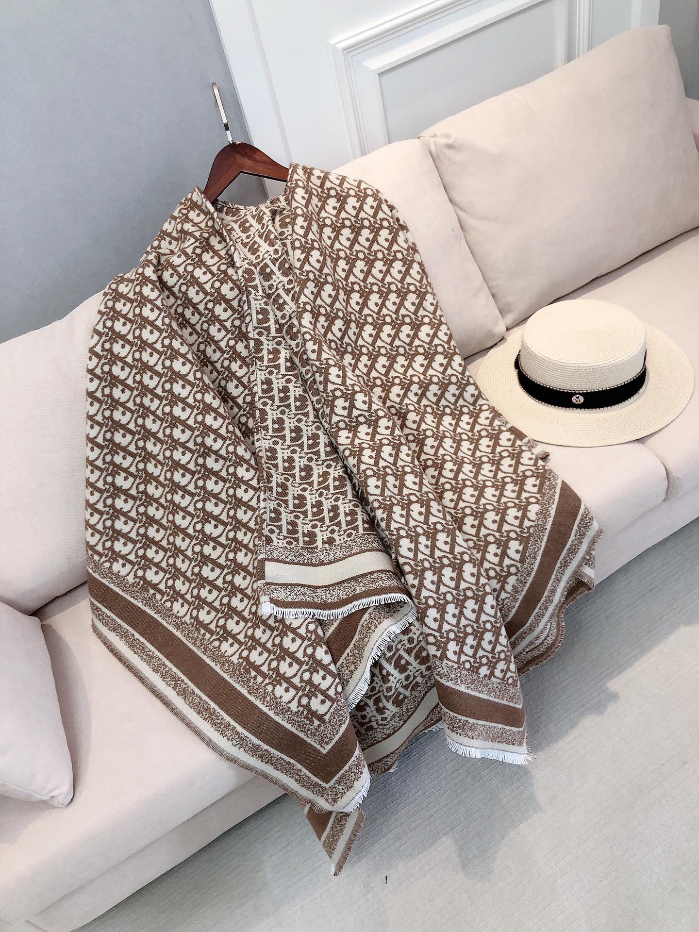 175RD20WDE Stylish Winter Scarves