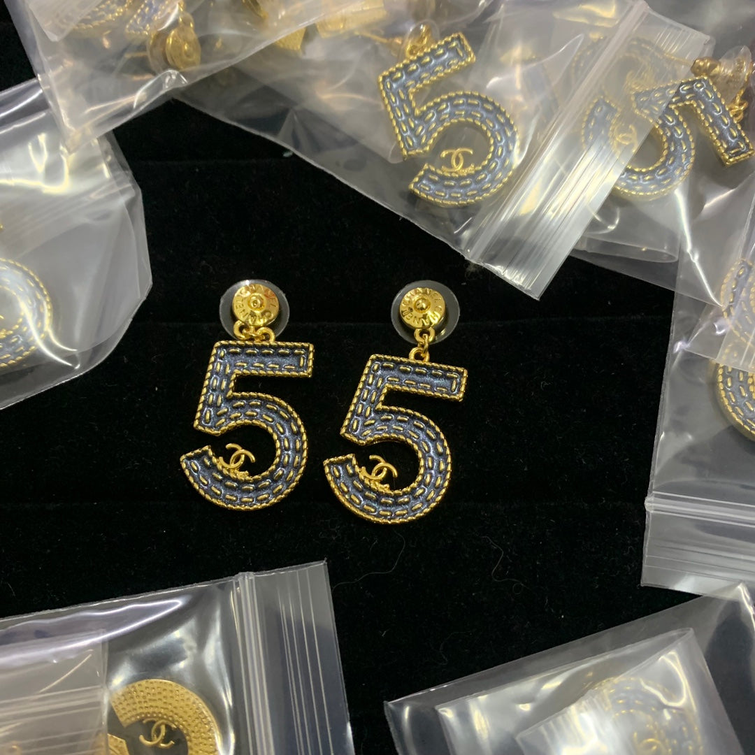 14C233EDE Stylish Earrings