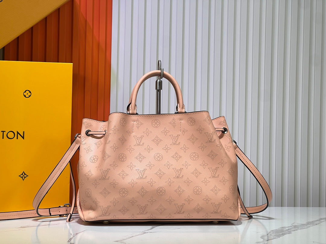 15XE13BDE Stylish leather bag)