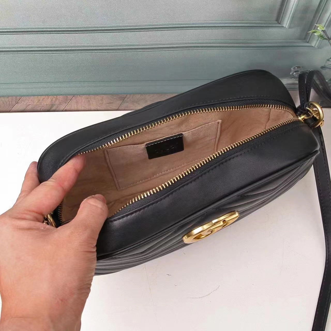 1B200BDE Stylish leather bag