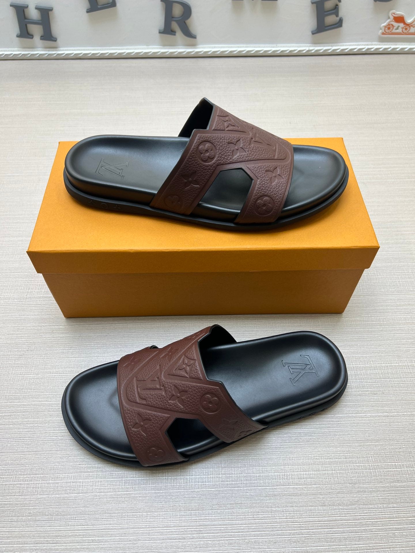 54E68ZDE Stylish slippers