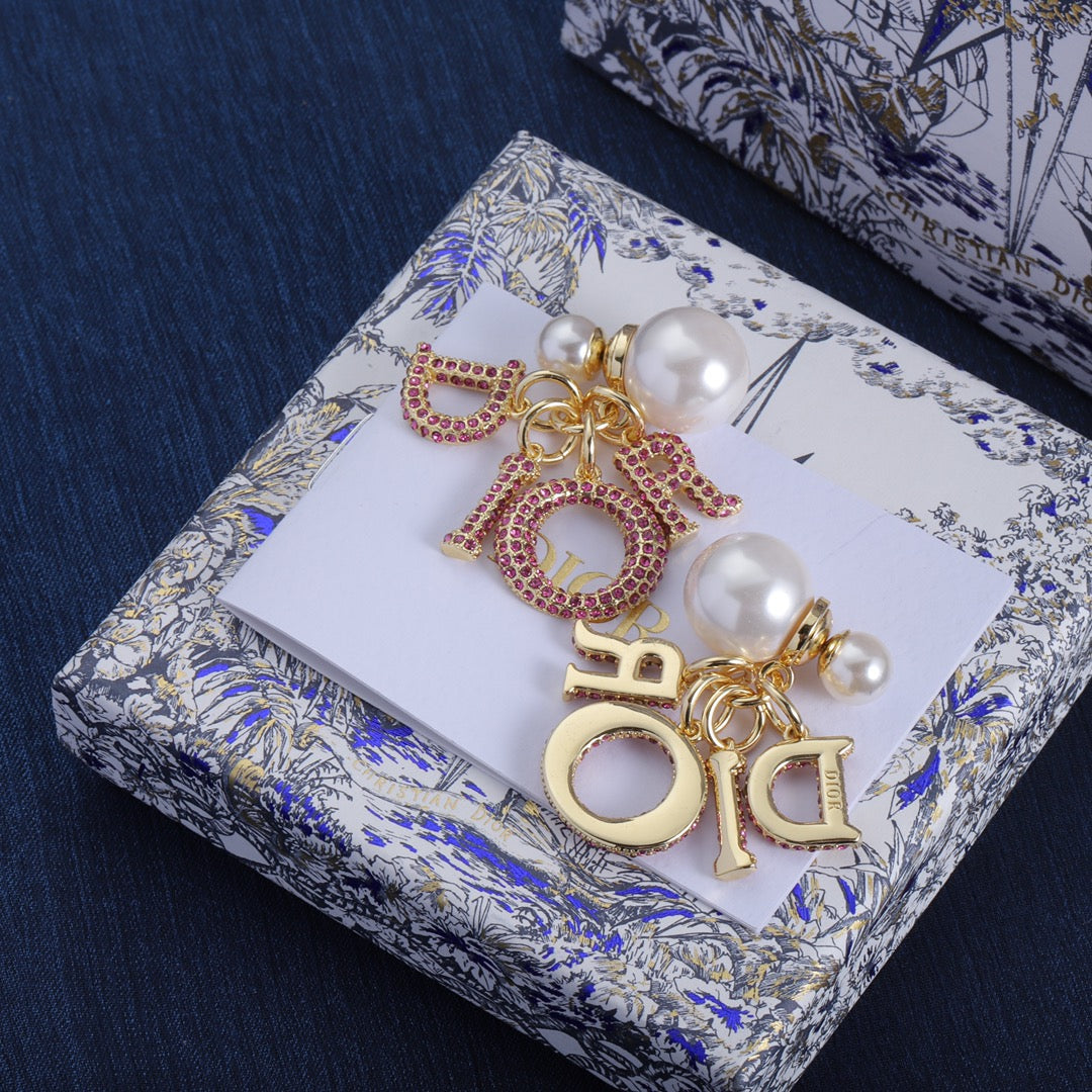 14D704EDE Stylish Earrings