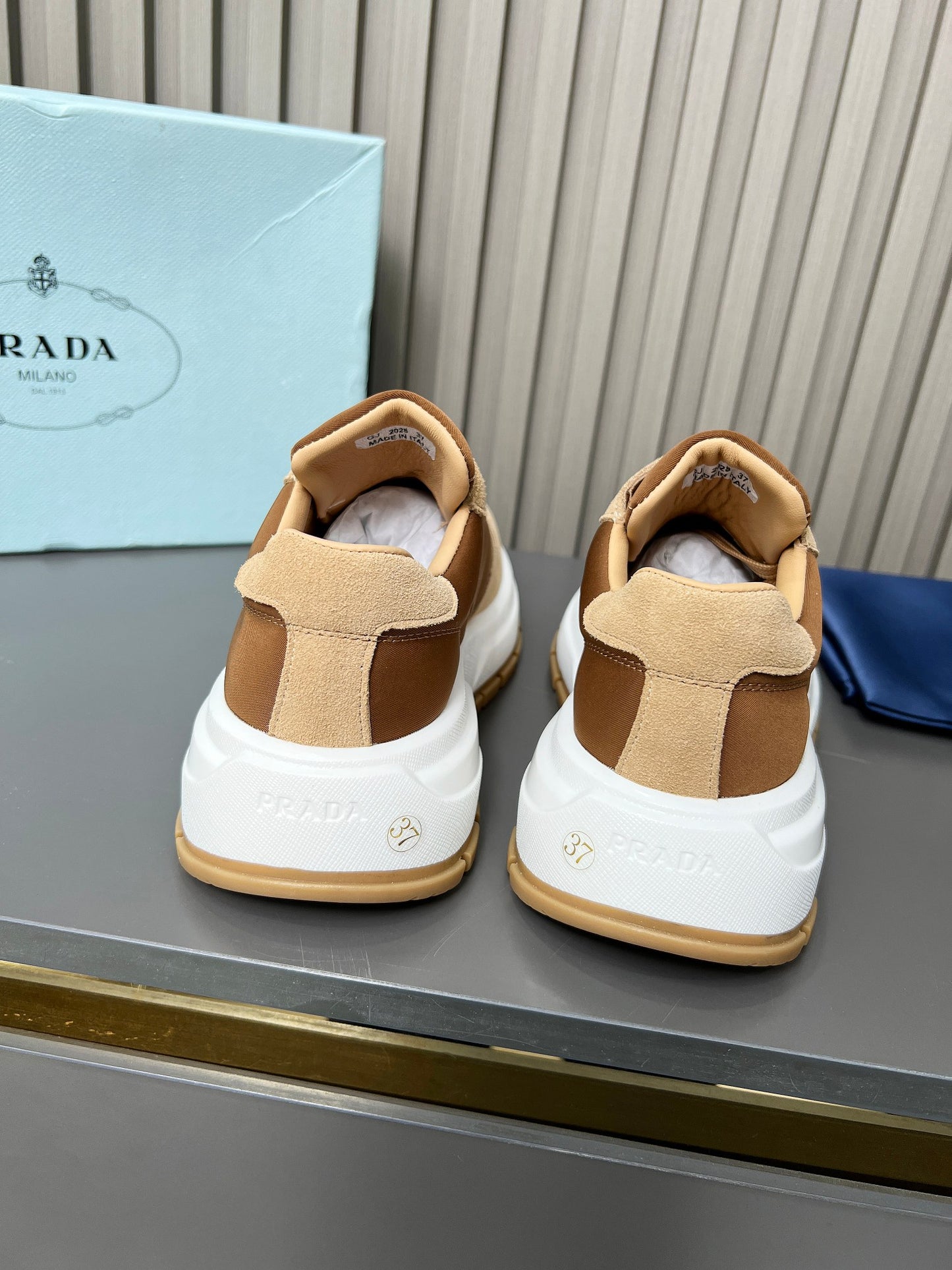 2LPD5XDE Stylish leather shoes
