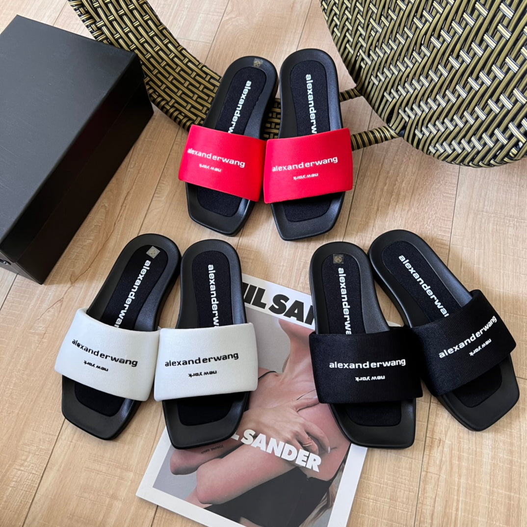 14A5ZDE Stylish Slippers