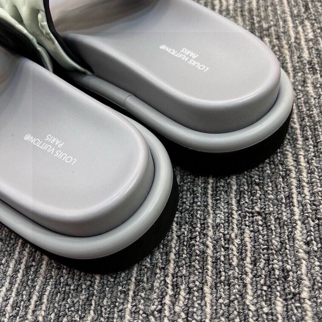 5QE13ZDE Stylish Slippers