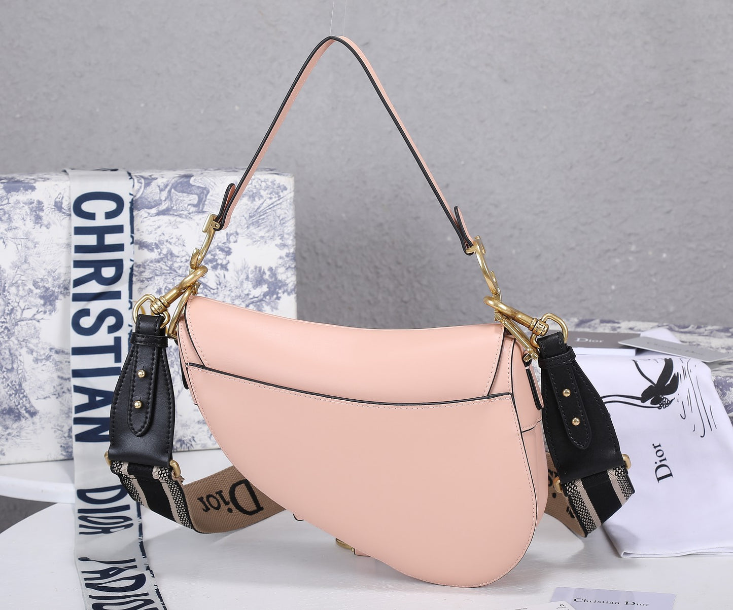 5D11BDE Stylish leather bag