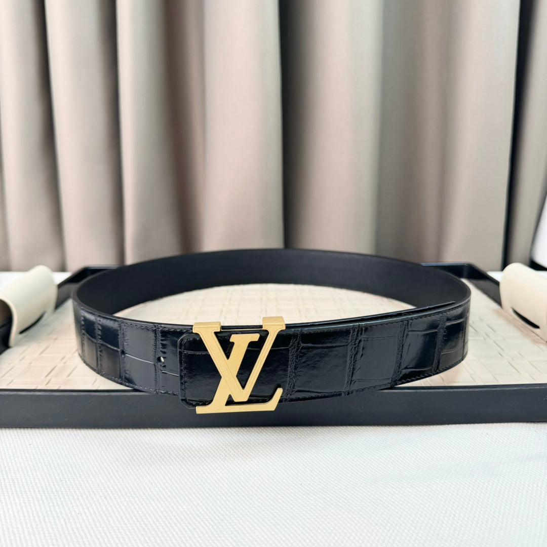 14E24PDE Stylish High quality belt With full package