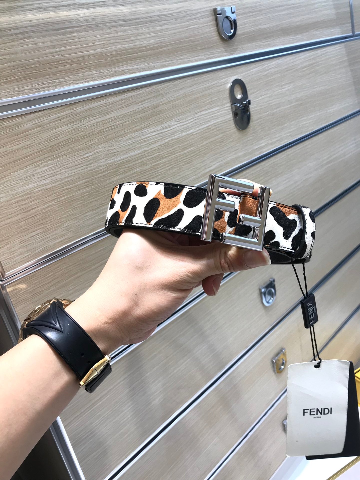 14F94PDE Stylish High quality belt With full package