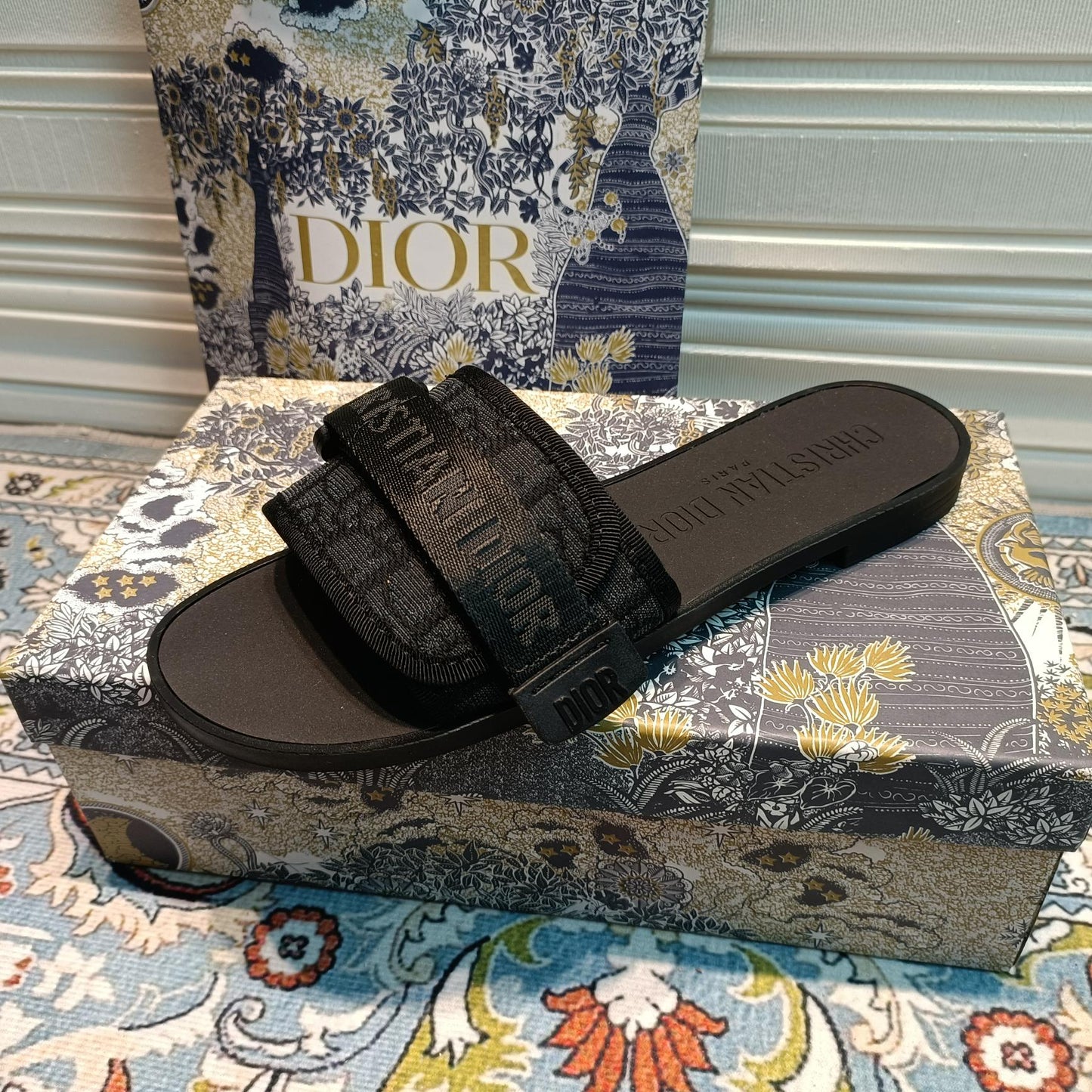 14D20ZDE Stylish Slippers