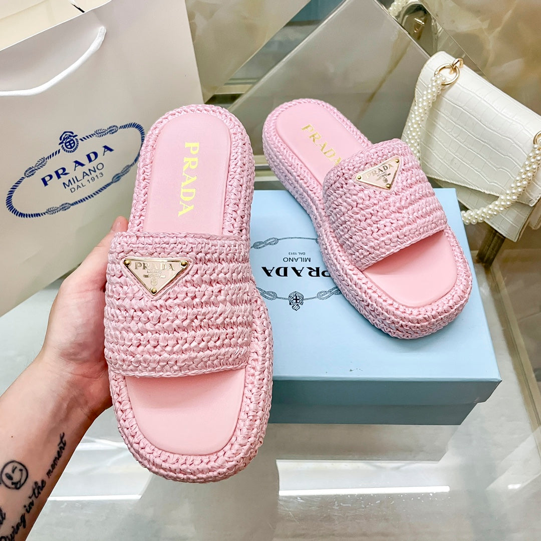 14PD22ZDE Stylish slippers