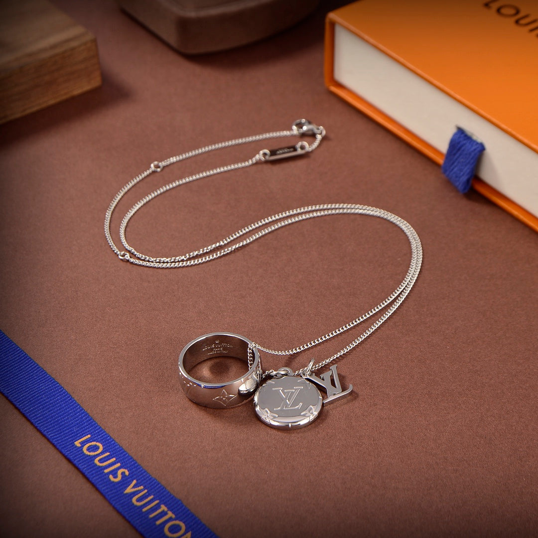 1YE130XDE Stylish Necklaces