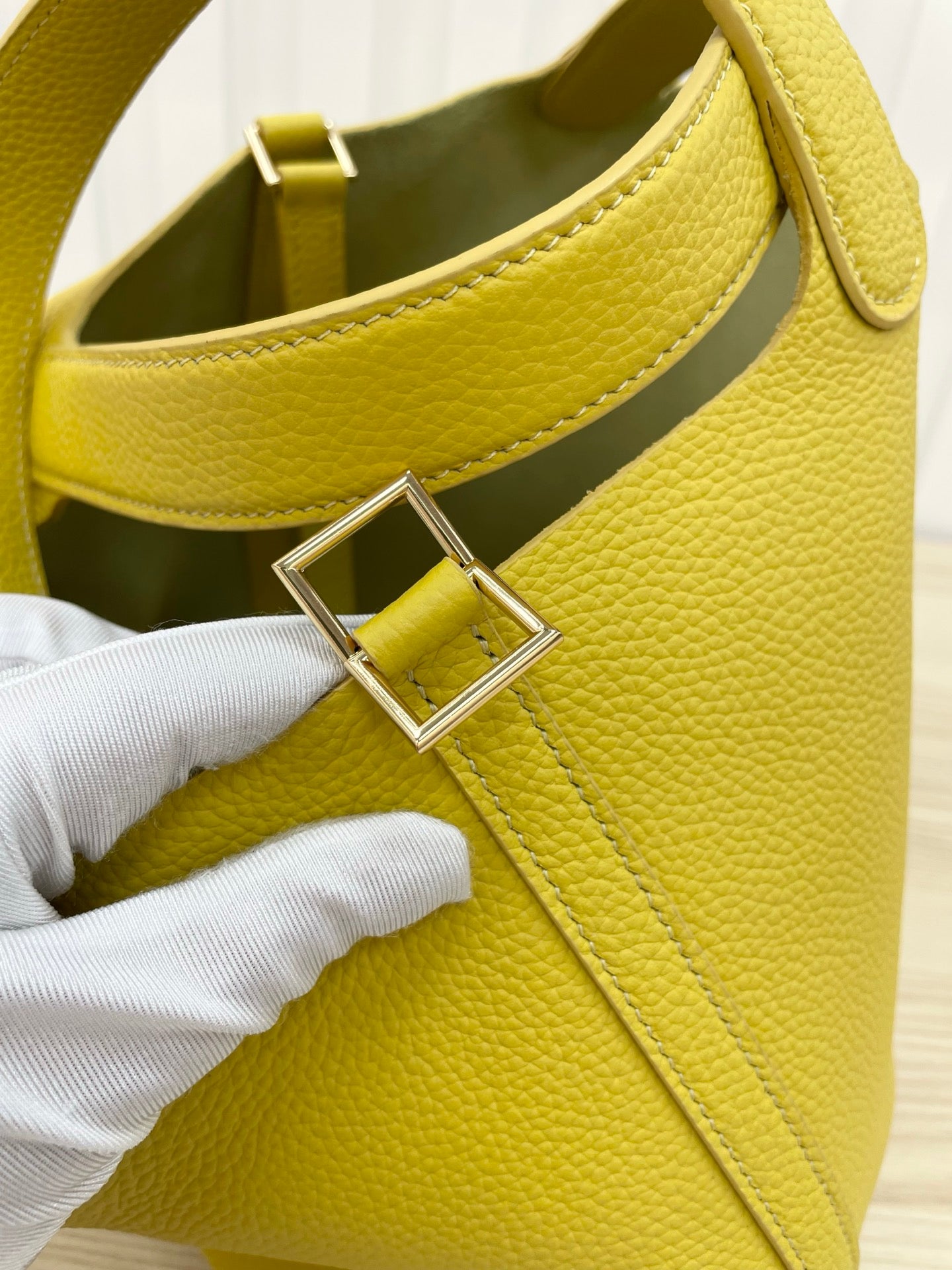 15RH5BDE Stylish leather bag