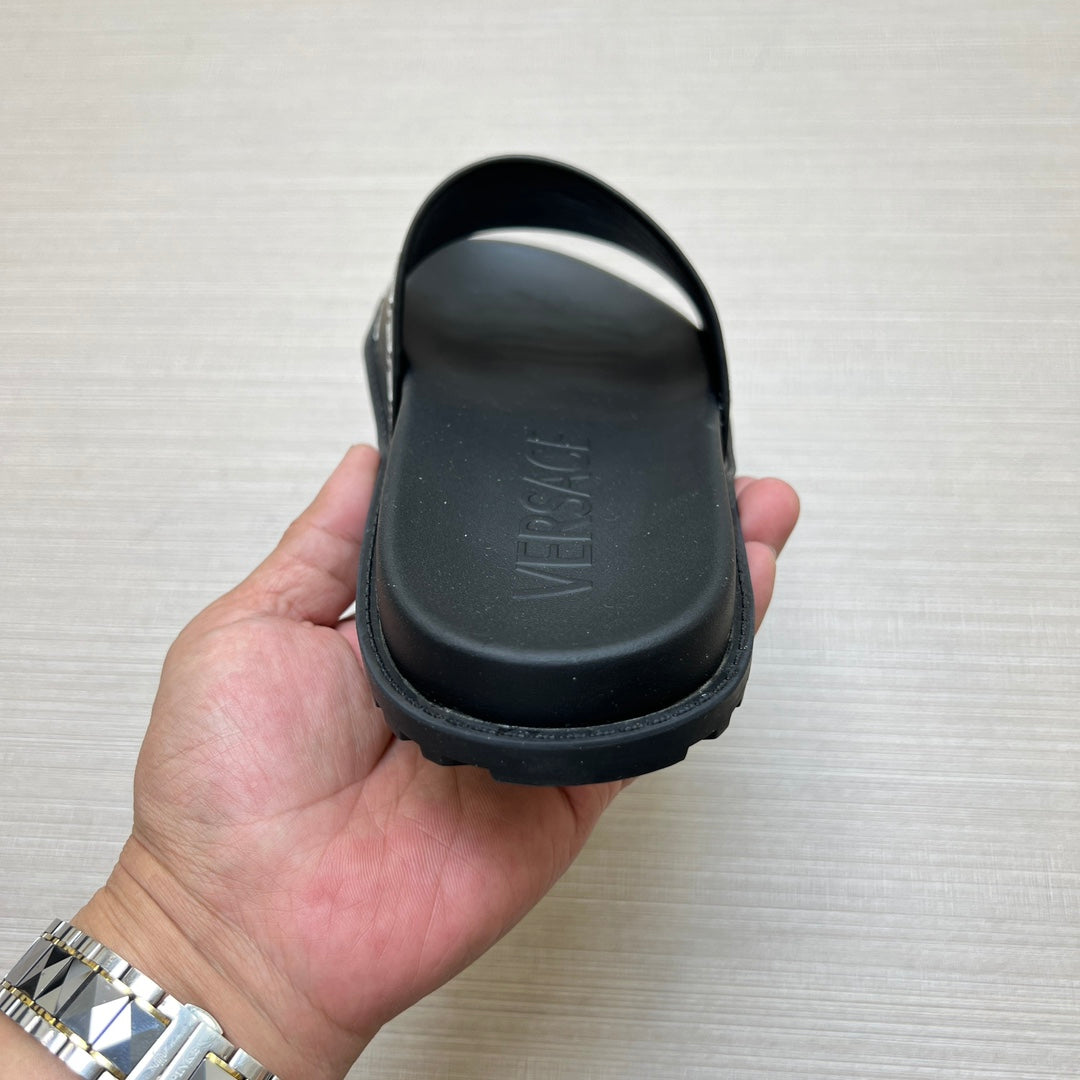 54V53ZDE Stylish slippers
