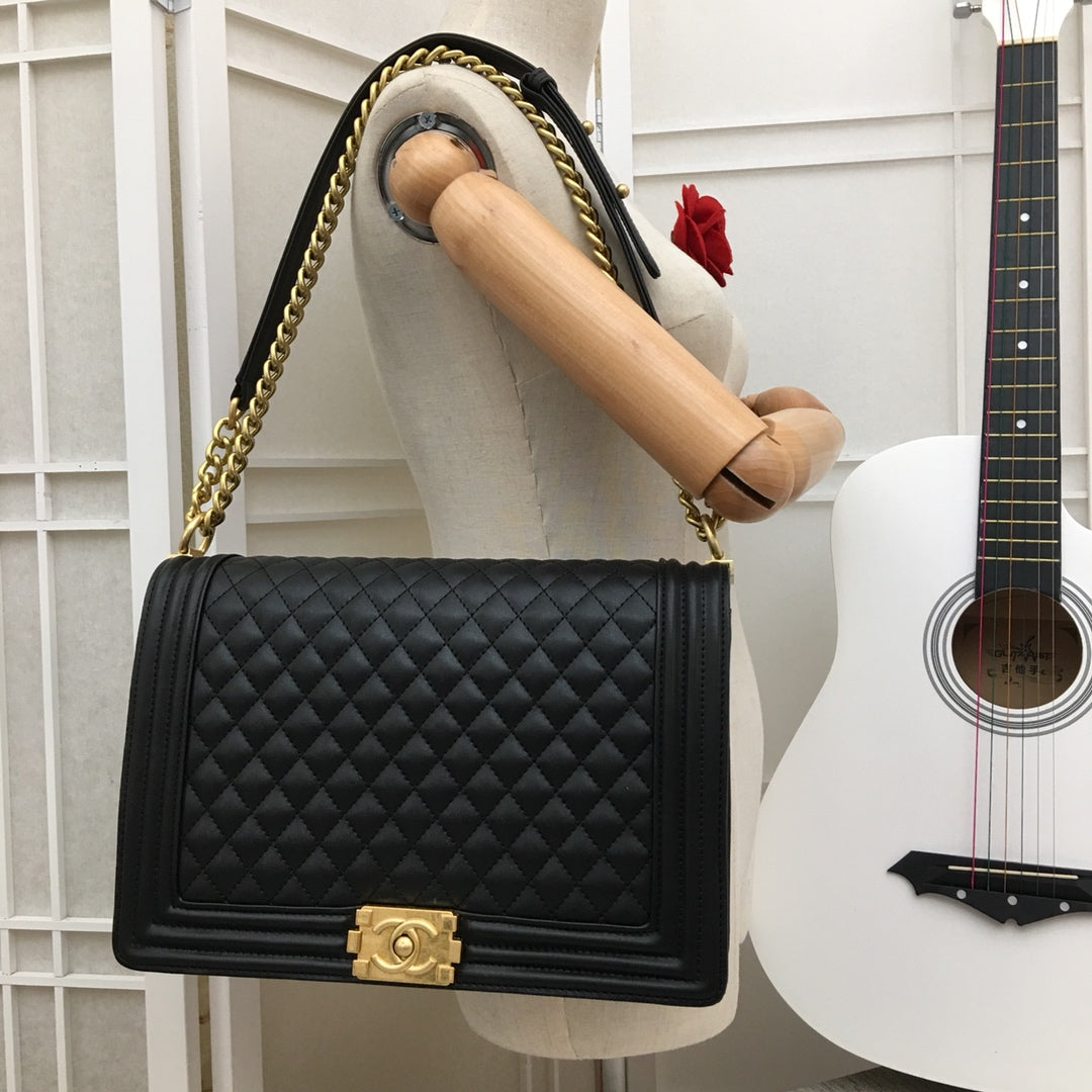5C60BDE Stylish leather bag