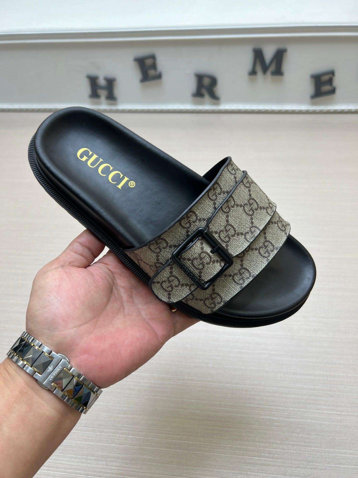 54B90ZDE Stylish slippers