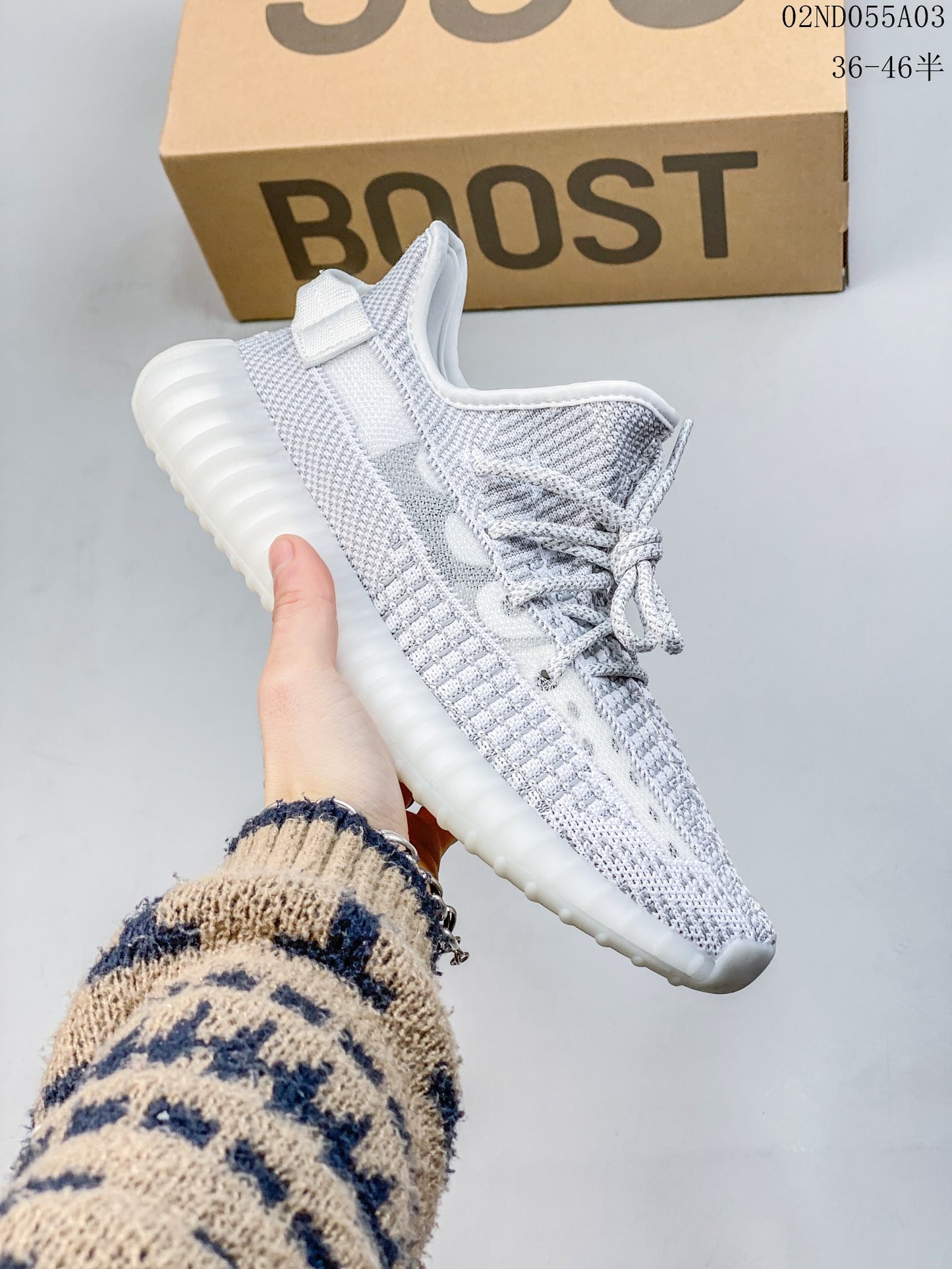 4YA87ZDE Stylish Sneakers (No Box, August-October Big Sale)