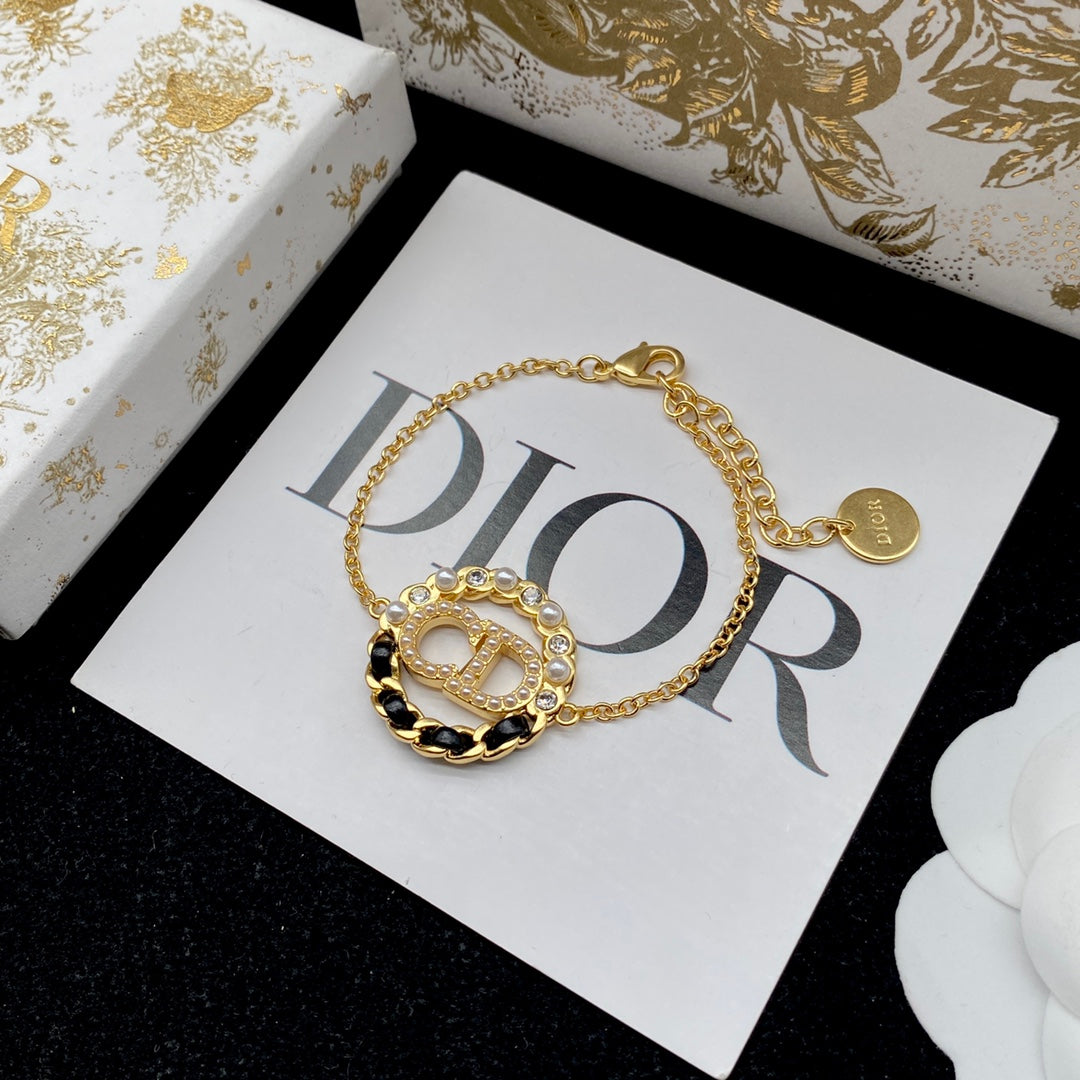 1XA583XDE Stylish Earrings Brooch Bracelets Necklaces
