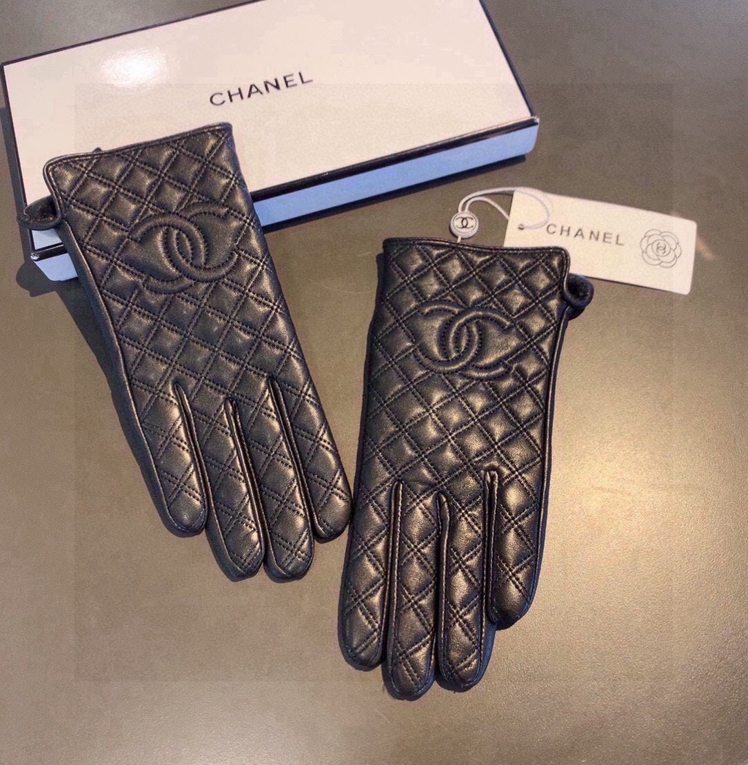 14C13SDE Stylish sheepskin gloves