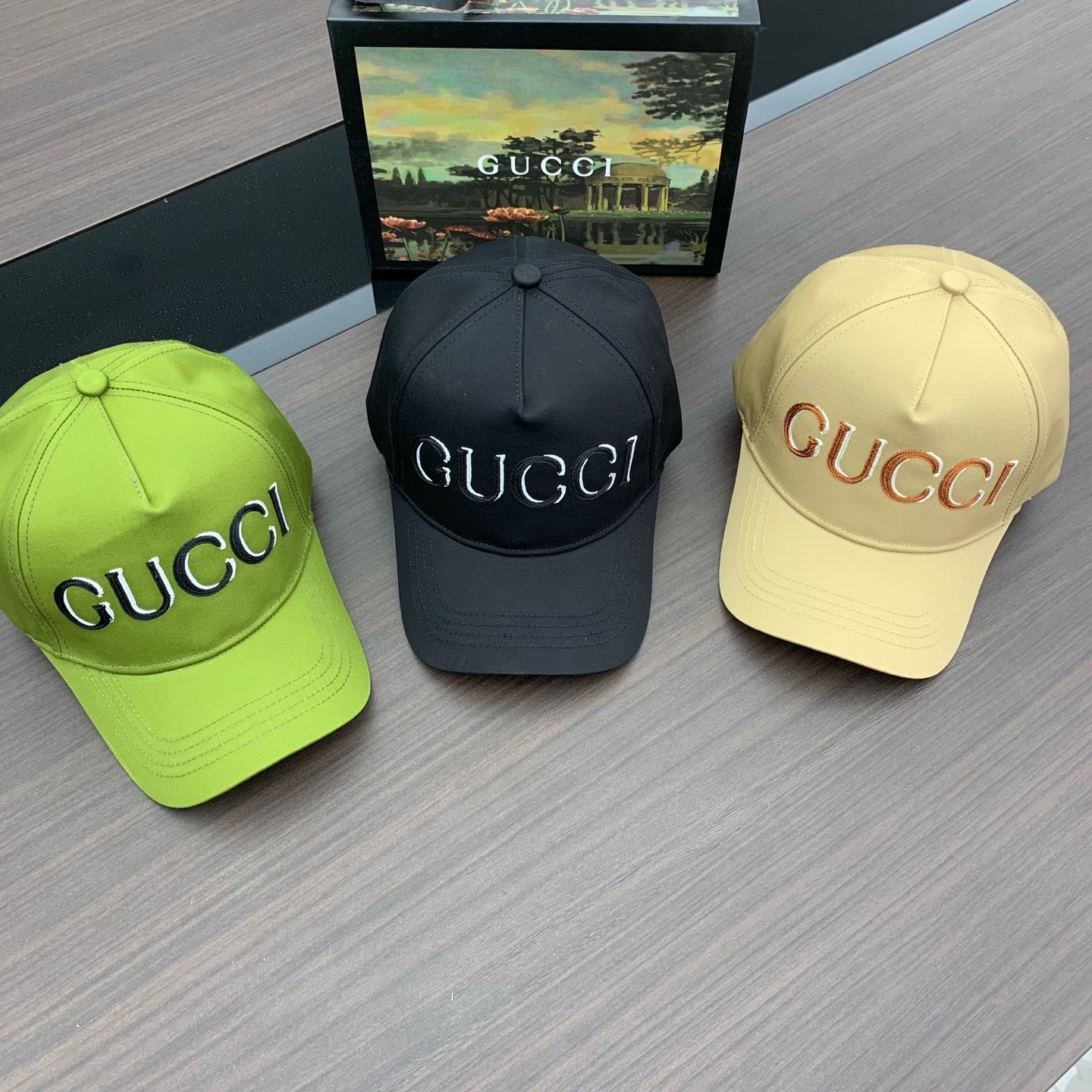 125ZB522MDE Stylish hats