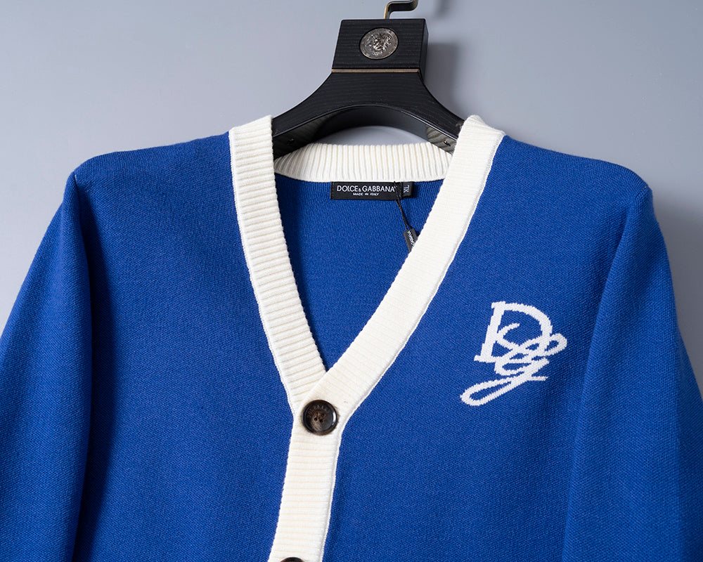 185ZA125UDE Stylish Sweaters