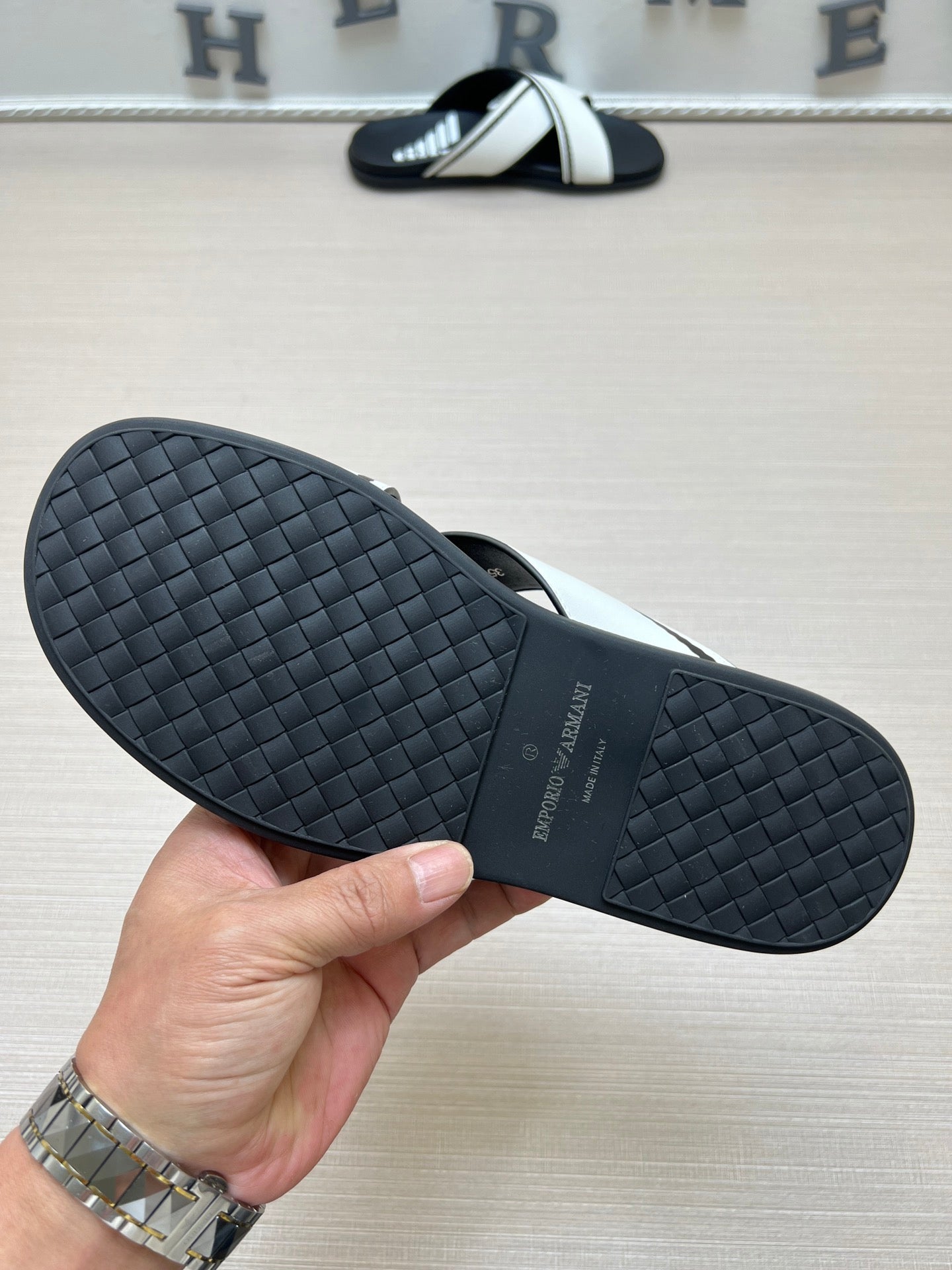 54A103ZDE Stylish slippers