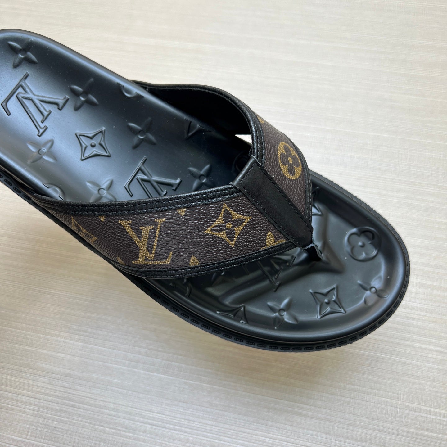535ZE303ZDE Stylish Slippers