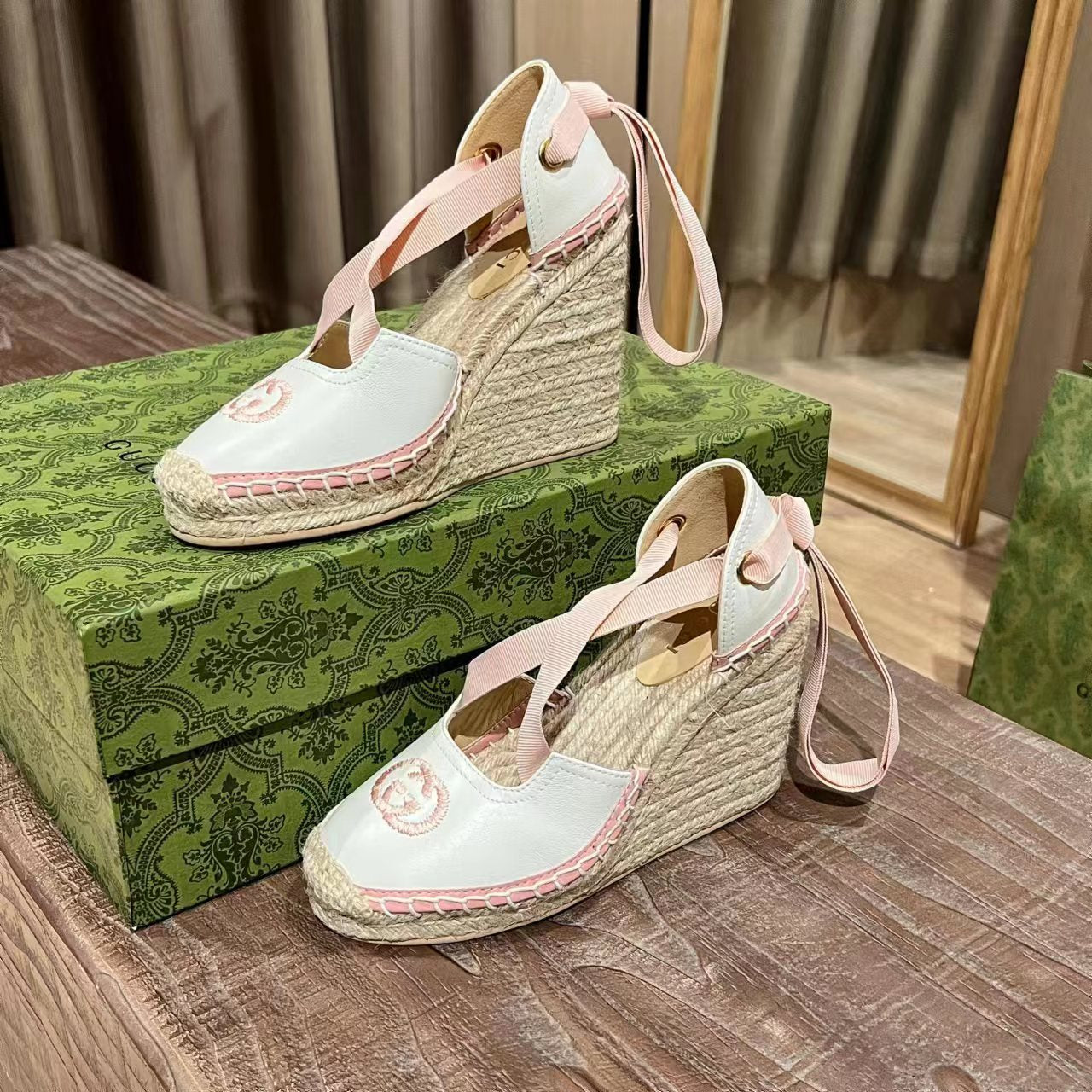 2YB39ZDE Stylish leather High heels