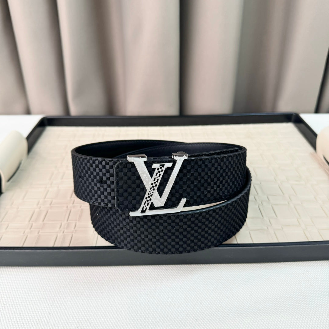 14E25PDE Stylish High quality belt With full package