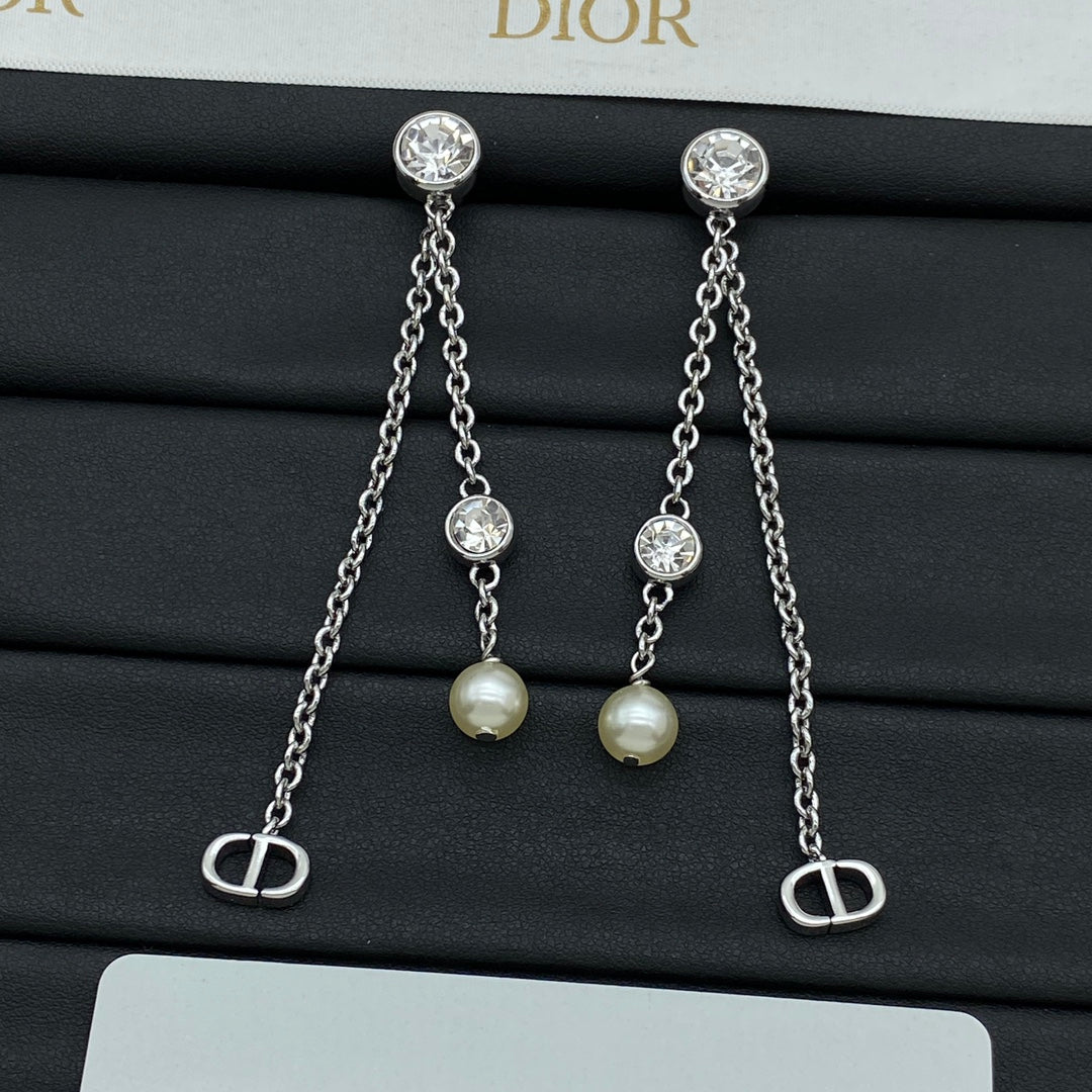 14D1076EDE Stylish Earrings
