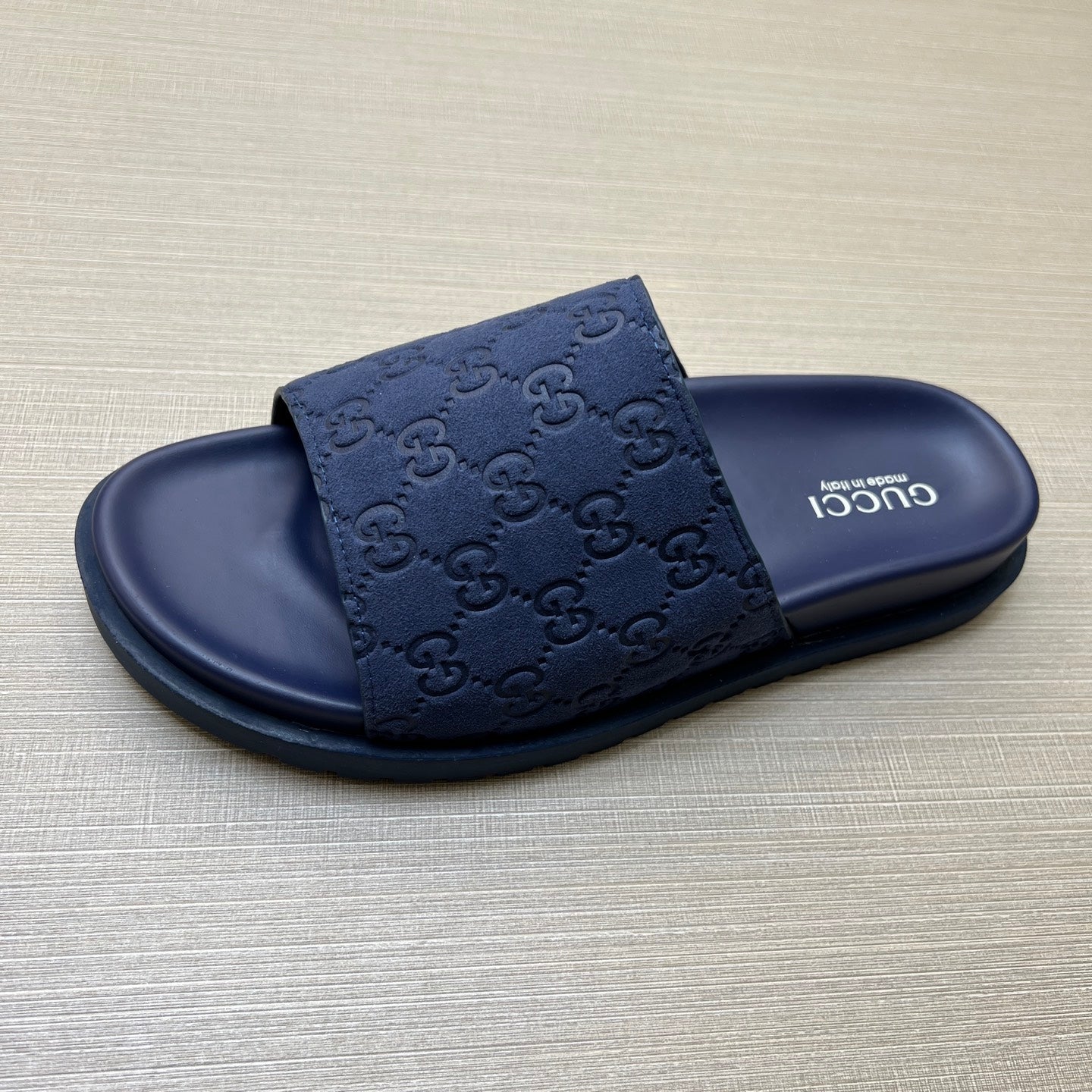 5QB15ZDE Stylish Slippers